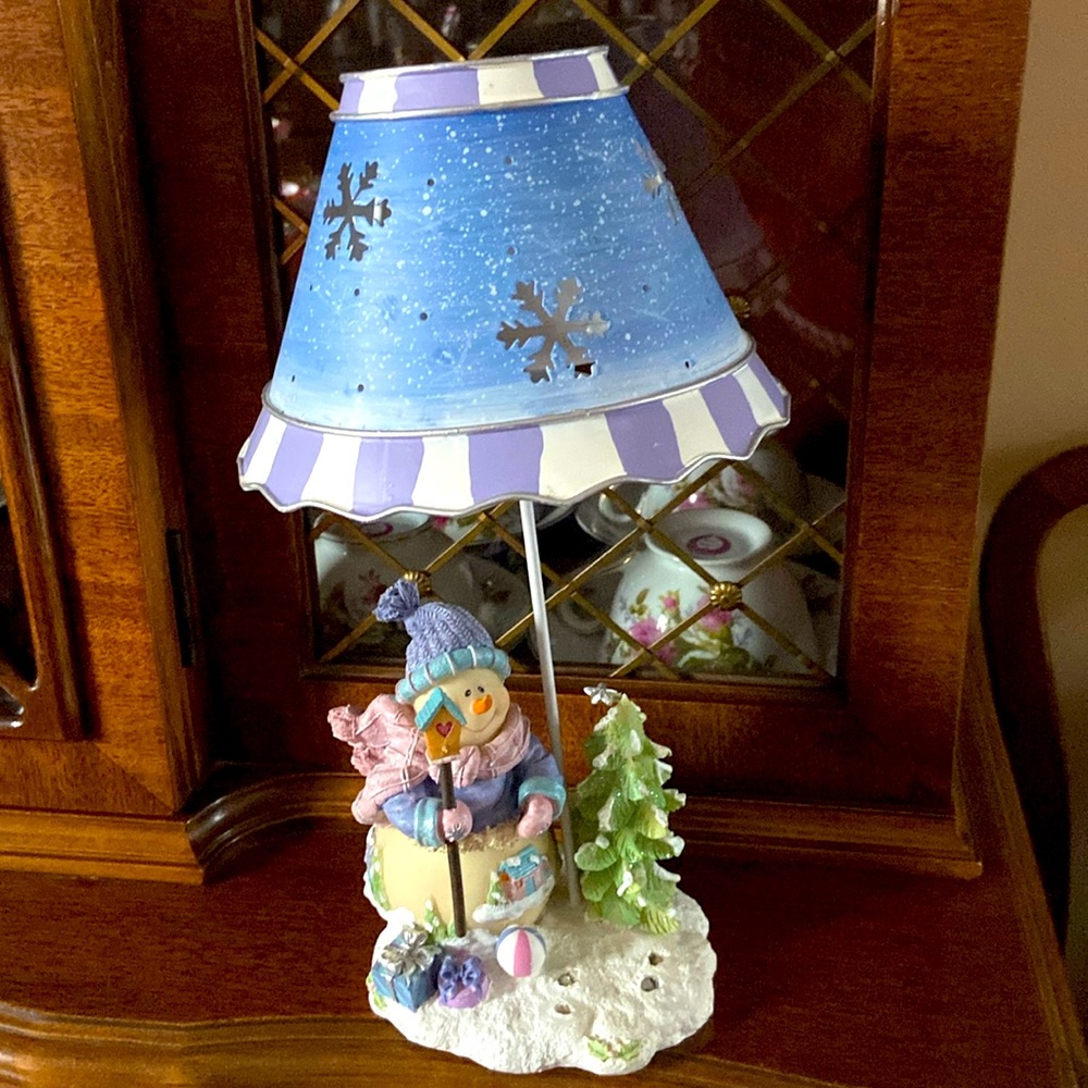 Snowman tea light holder